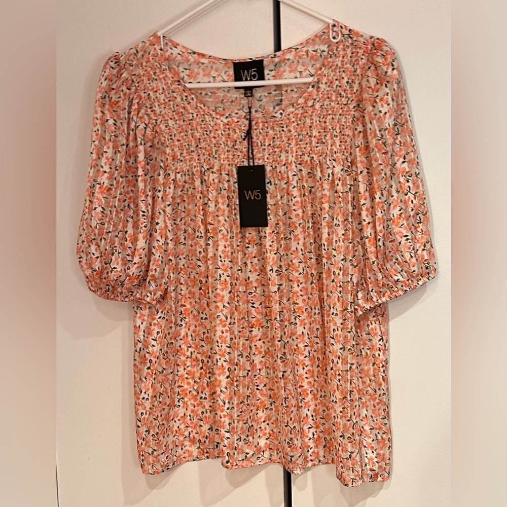 NWT W5 Women's Floral Blouse.  Size L